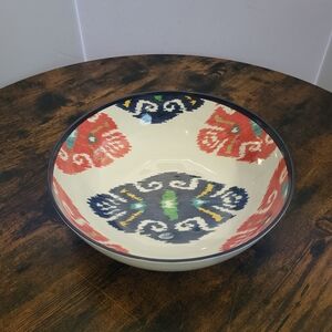 Williams Sonoma White Speckled Ceramic Plate with Embossed Logo